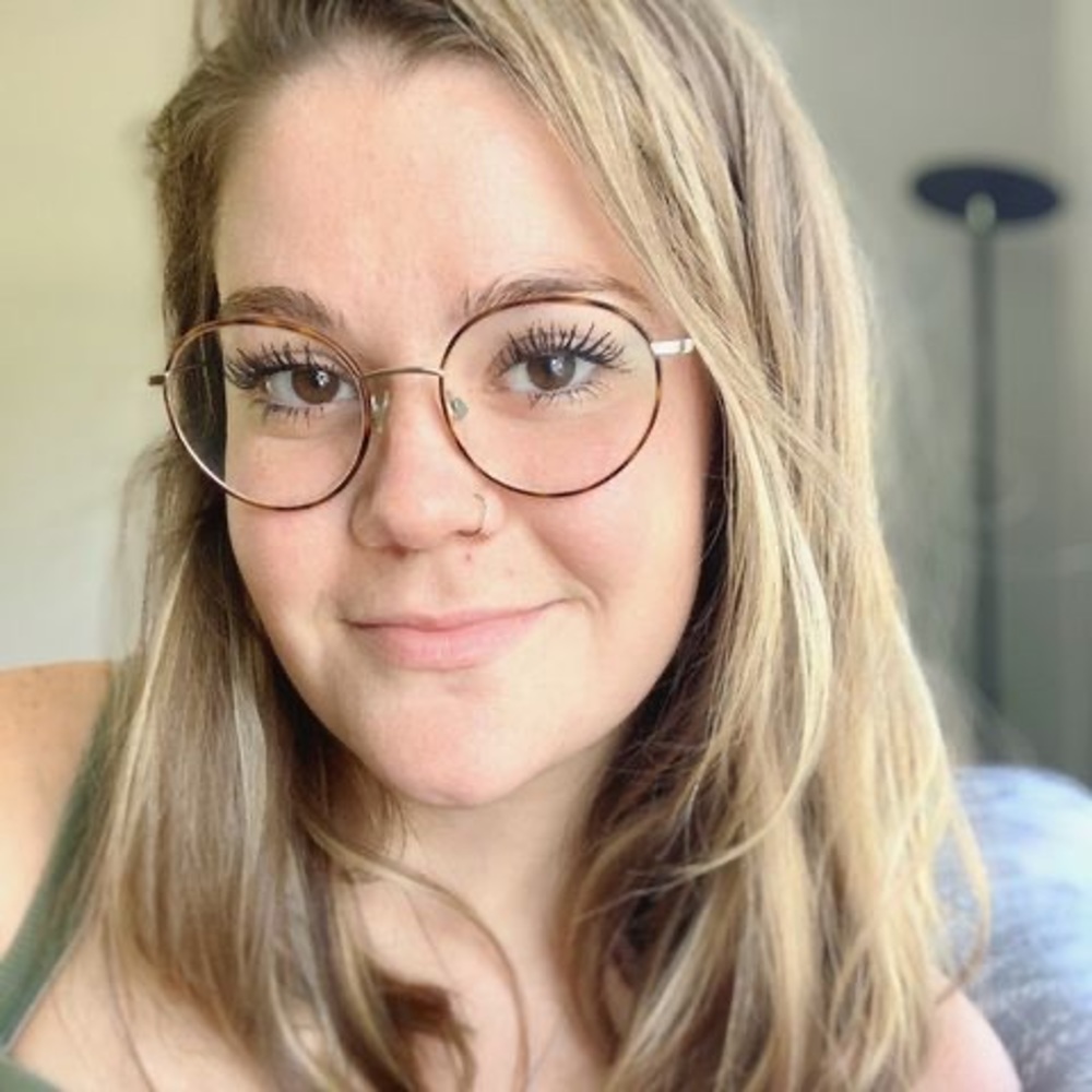 Meet your Posher, Sabrina